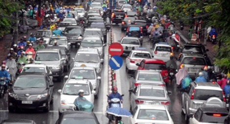 Việc hạn chế xe cá nhân sẽ do địa phương quyết định 