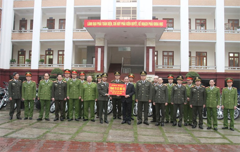 Thứ trưởng Thường trực Đặng Văn Hiếu thăm và làm việc với Công an tỉnh Yên Bái 