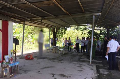 Hoảng hốt khi phát hiện người đàn ông treo cổ trong miếu