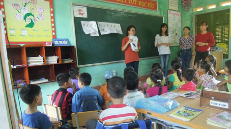 Du lịch kết hợp làm thiện nguyện ở Bản Lác 