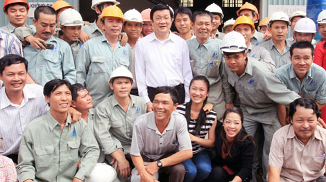 Chủ tịch nước Trương Tấn Sang thăm bà con ngư dân tỉnh Khánh Hòa