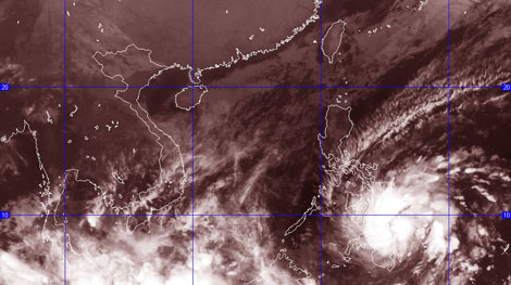 Bão mạnh cấp 8 đã rất gần biển Đông