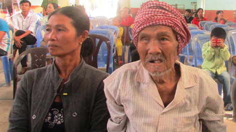 Phạt 43 năm tù ‘nhóm cướp vàng ông lão ăn xin’