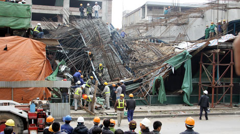 Sập giàn giáo thi công đường sắt đô thị: Chạy tiến độ?