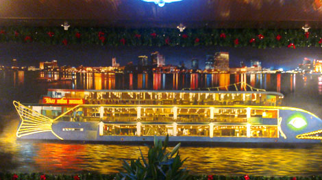 Từ ngày 15/1, tàu du lịch, nhà hàng nổi không được đậu bến Bạch Đằng