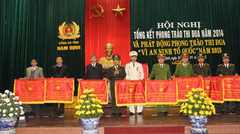 Công an tỉnh Nam Định phát động phong trào thi đua “Vì an ninh Tổ quốc” năm 2015