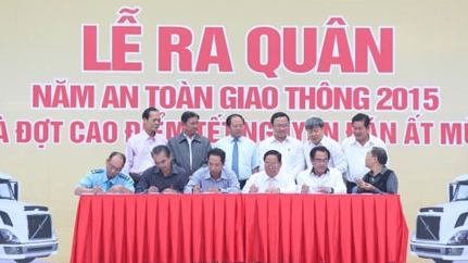 Ra quân năm An toàn giao thông 2015