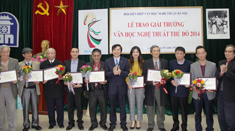 Trao Giải thưởng văn học nghệ thuật Thủ đô năm 2014