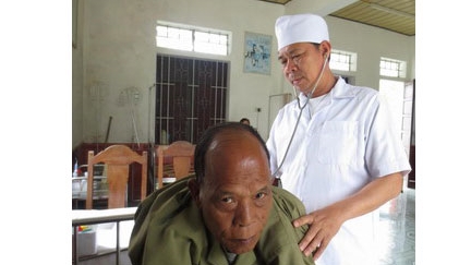 Một bác sĩ hơn 10 năm gắn bó với xã biên giới