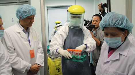 Chủ động đối phó với dịch cúm A(H7N9)