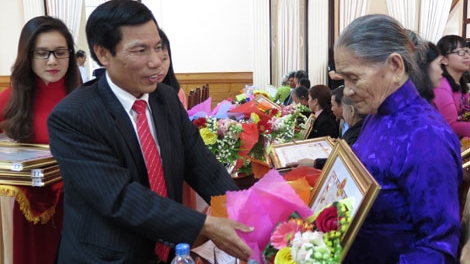 Trao và truy tặng danh hiệu Nhà nước 'Bà mẹ Việt Nam anh hùng' cho 178 mẹ