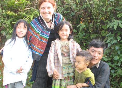 Cô gái tóc vàng dưới gầm trời lưu lạc…