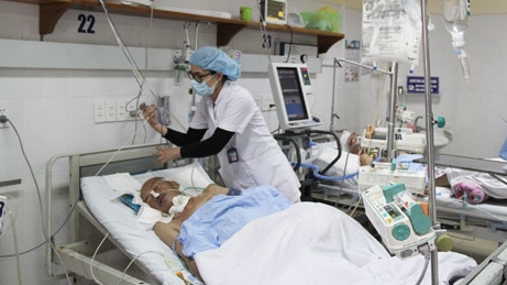 Chuyện xúc động về một cán bộ y tế 40 năm tận tụy không nhận phong bì của bệnh nhân