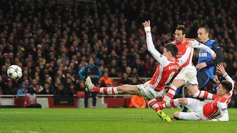 Từ Arsenal "xịn" đến Arsenal "học viện"