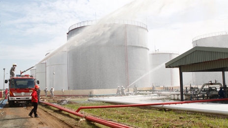 Yêu cầu đảm bảo an toàn tuyệt đối về PCCC tại các kho, cảng đầu mối