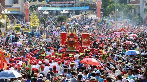 Hàng trăm CBCS đảm bảo an toàn cho du khách tham gia lễ hội chùa Bà