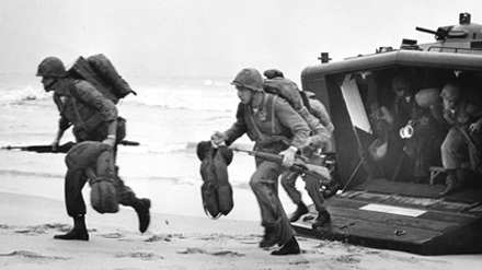 Triển lãm tư liệu ‘50 năm ngày Mỹ đổ quân vào Đà Nẵng’