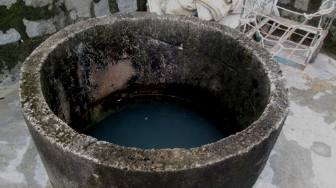 Bắt kẻ ném cháu ruột 1 tuổi xuống giếng