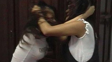 Cần sớm có kết luận vụ cô giáo đánh đồng nghiệp trước giờ chào cờ