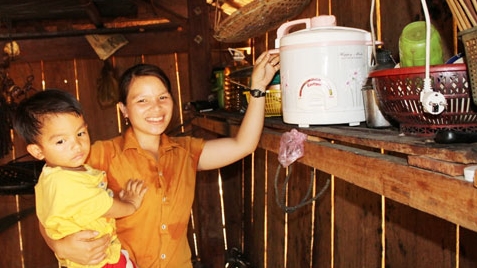 Kon Trú vui với 'giấc mơ điện'