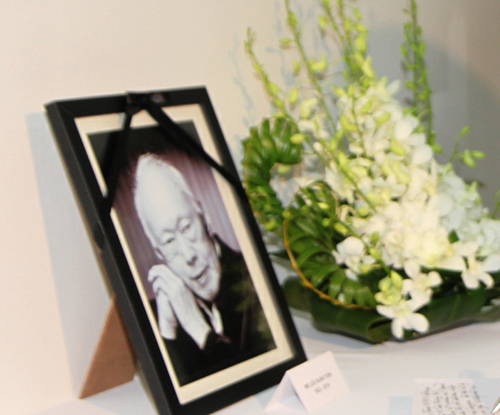 Đoàn đại biểu Bộ Công an viếng ngài Lý Quang Diệu