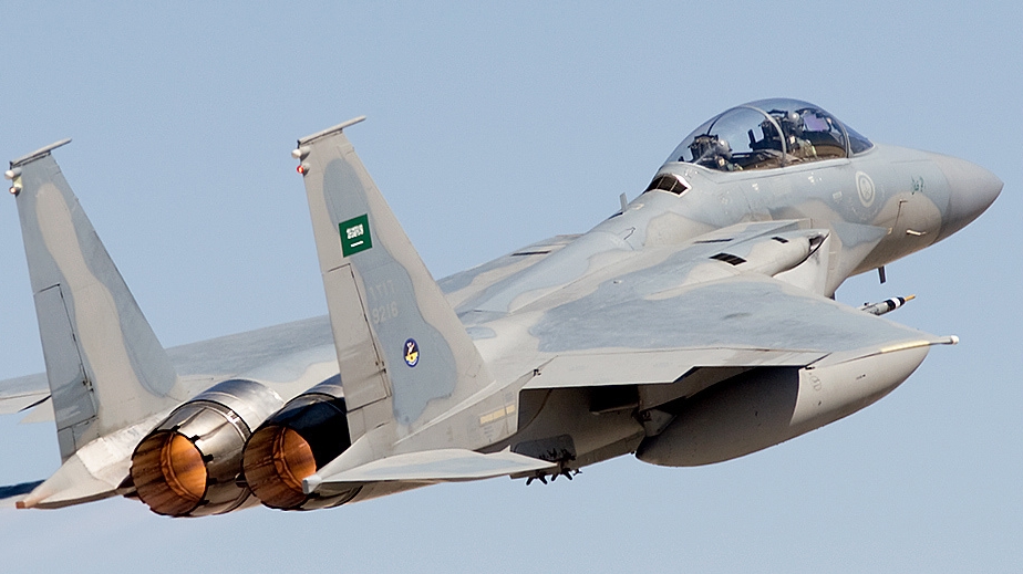 Can thiệp quân sự tại Yemen, Saudi Arabia mất máy bay đầu tiên