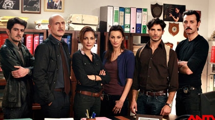 ‘Đội đặc nhiệm chống Mafia’ và cơn sốt ngang tầm Bạch Tuộc