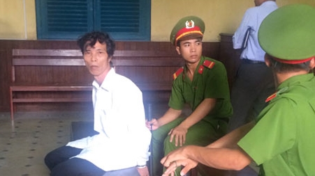 Hủy án vụ hiếp dâm vì kết luận điều tra và cáo trạng mâu thuẫn