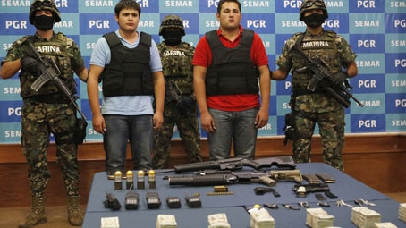 Mexico: Tội phạm bắn hạ trực thăng khiến 5 người chết