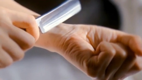 Nam thanh niên tự sát trong phòng trọ