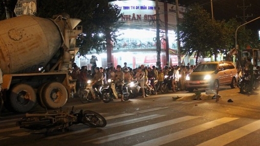 Tai nạn liên hoàn, một thanh niên tử nạn