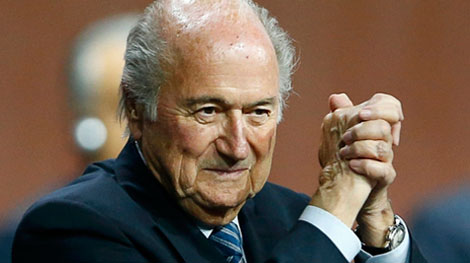 Bất chấp bê bối tham nhũng, Sepp Blatter tái cử nhiệm kỳ 5