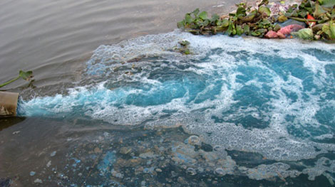 Bắt quả tang vụ xả nước thải công nghiệp ra môi trường