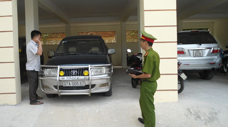 Truy nã kẻ thuê xe tự lái đem cầm cố