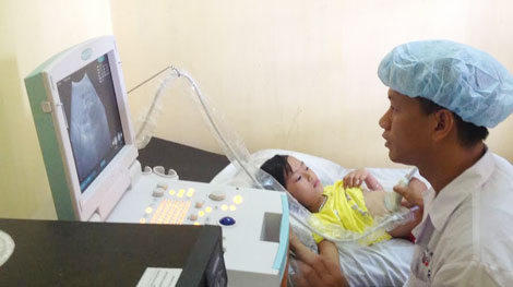 Khám chữa bệnh miễn phí cho toàn bộ trẻ em huyện đảo Bạch Long Vĩ