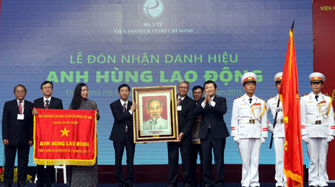Viện Pasteur TP Hồ Chí Minh đón nhận danh hiệu Anh hùng Lao động