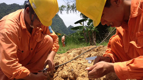 Cần tạo được áp lực để EVN thay đổi