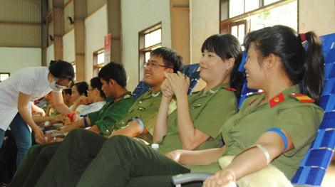 Tuổi trẻ Cục An ninh Tây Nguyên chia sẻ giọt máu hồng