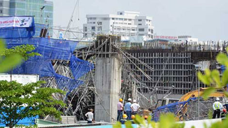 Xem xét khởi tố vụ sập giàn giáo tại quận 7, TP Hồ Chí Minh
