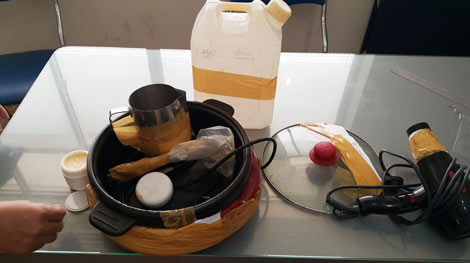 Mỹ phẩm ‘xịn’ nấu trong nồi lẩu điện gắn mác mang đi tiêu thụ