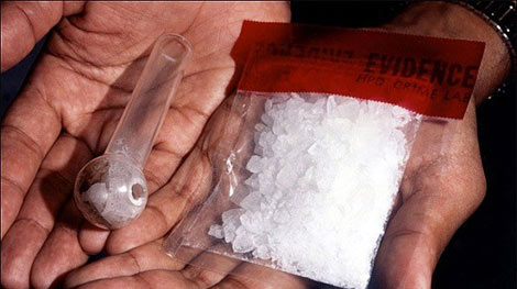 Mang theo ma túy ra đường lúc nửa đêm