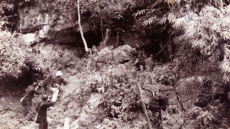 Ổn định trật tự ở miền Bắc, chống địch đàn áp cách mạng ở miền Nam