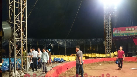 Nguyên nhân và danh tính nạn nhân vụ sập ghế rạp xiếc lưu động tại Hải Dương