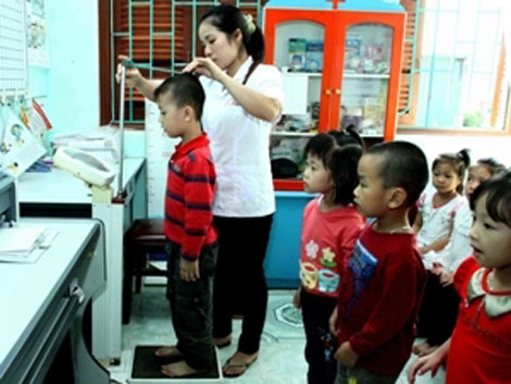 2,1 triệu trẻ em Việt bị suy dinh dưỡng thấp còi