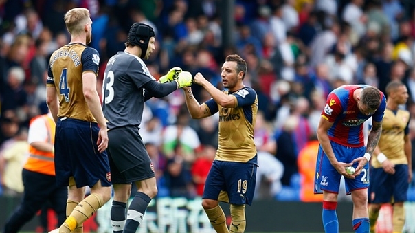 Thắng may mắn Crystal Palace, Arsenal có 3 điểm đầu tiên