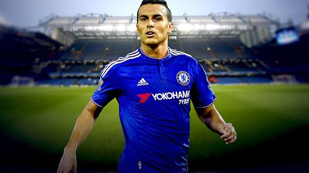 Vì sao Pedro ‘lật kèo’ M.U?