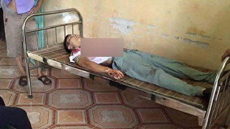 Vô cớ đâm trưởng thôn tử vong rồi tự sát