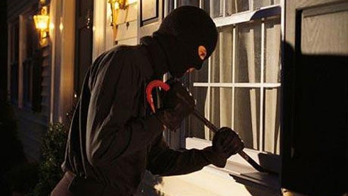 Đến nhà mời nhậu rồi tranh thủ trộm tài sản