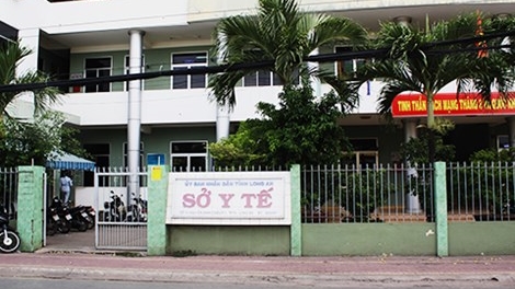 Điều tra vụ giám đốc Sở Y tế Long An trả lại ‘quà’ 400 triệu đồng