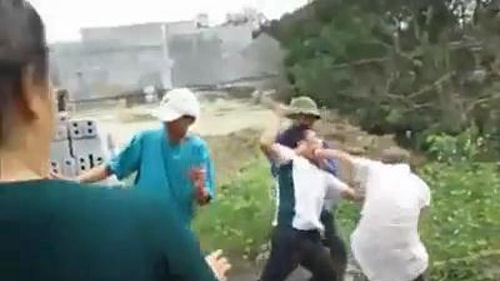 Tổ trưởng Tổ bảo vệ dân phố  bị chém trọng thương khi làm nhiệm vụ